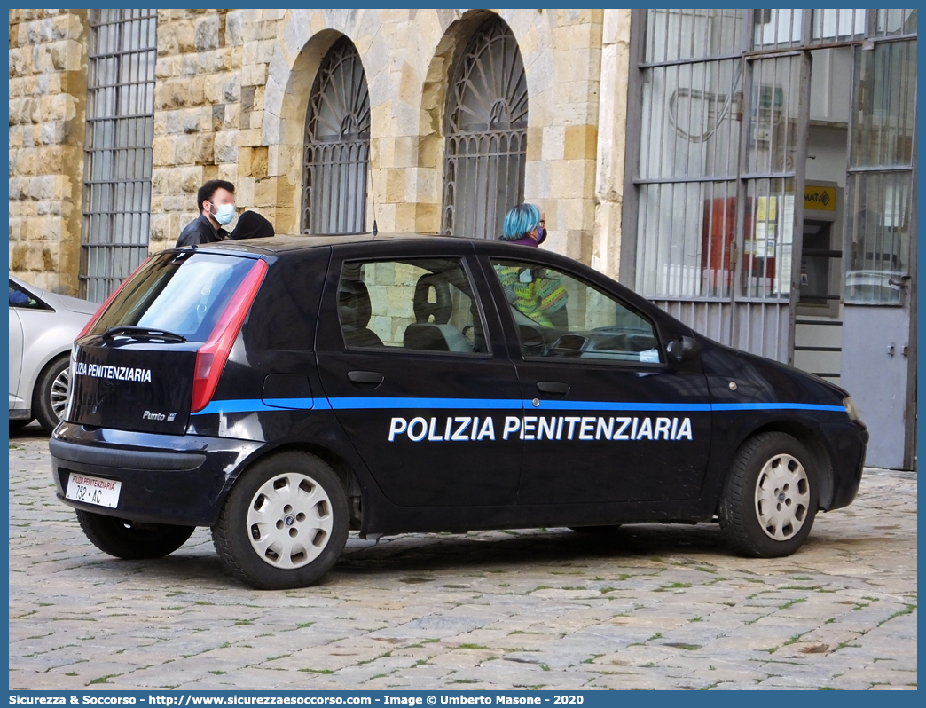 Polizia Penitenziaria 752AC
Polizia Penitenziaria
Nucleo Traduzioni e Piantonamenti
Fiat Punto II serie

Parole chiave: 751AD;Polizia Penitenziaria;Nucleo Traduzioni e Piantonamenti;Fiat Punto II serie