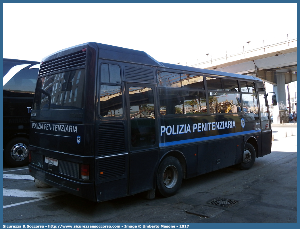 Polizia Penitenziaria 080AB
Polizia Penitenziaria
Iveco Orlandi 315.8.17 Poker III serie
Parole chiave: PolPen;Pol.Pen.;AdiC;A.diC.;Agenti di Custodia;Polizia Penitenziaria;Iveco;Orlandi;315.8.17;Poker III serie