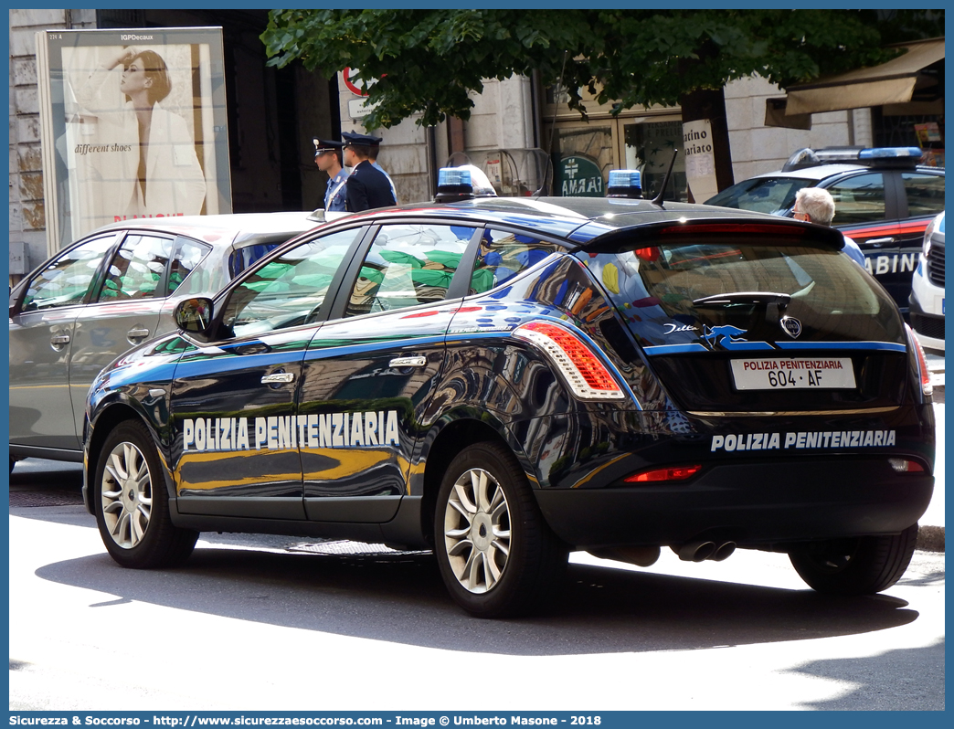 Polizia Penitenziaria 604AF
Polizia Penitenziaria
Nucleo Traduzioni e Piantonamenti
Lancia Nuova Delta
Allestitore Elevox S.r.l.
Parole chiave: PP;P.P.;Pol.Pen;PolPen;Polizia;Penitenziaria;Nucleo;Traduzioni;Piantonamenti;Lancia;Nuova;Delta;Elevox