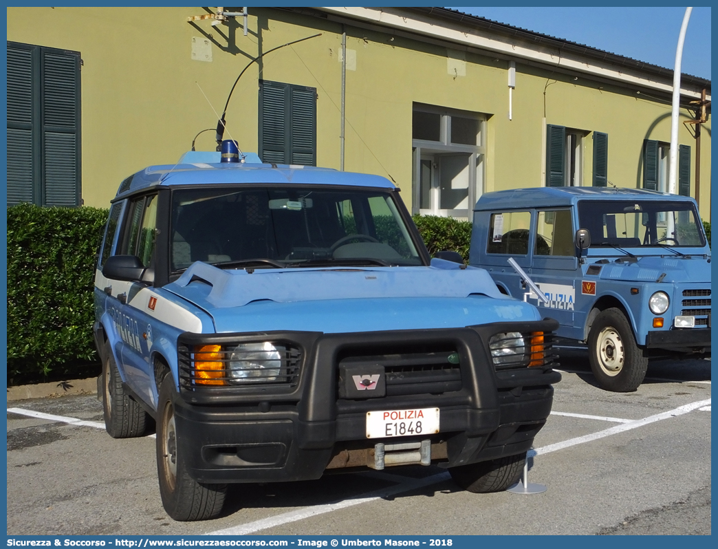 Polizia E1848
Polizia di Stato
Reparto Mobile
Land Rover Discovery II serie
Allestitore Carrozzeria Marazzi S.p.A.
Parole chiave: PS;P.S.;Polizia;di;Stato;Reparto;Mobile;Ordine;Pubblico;Land Rover;Discovery;Marazzi