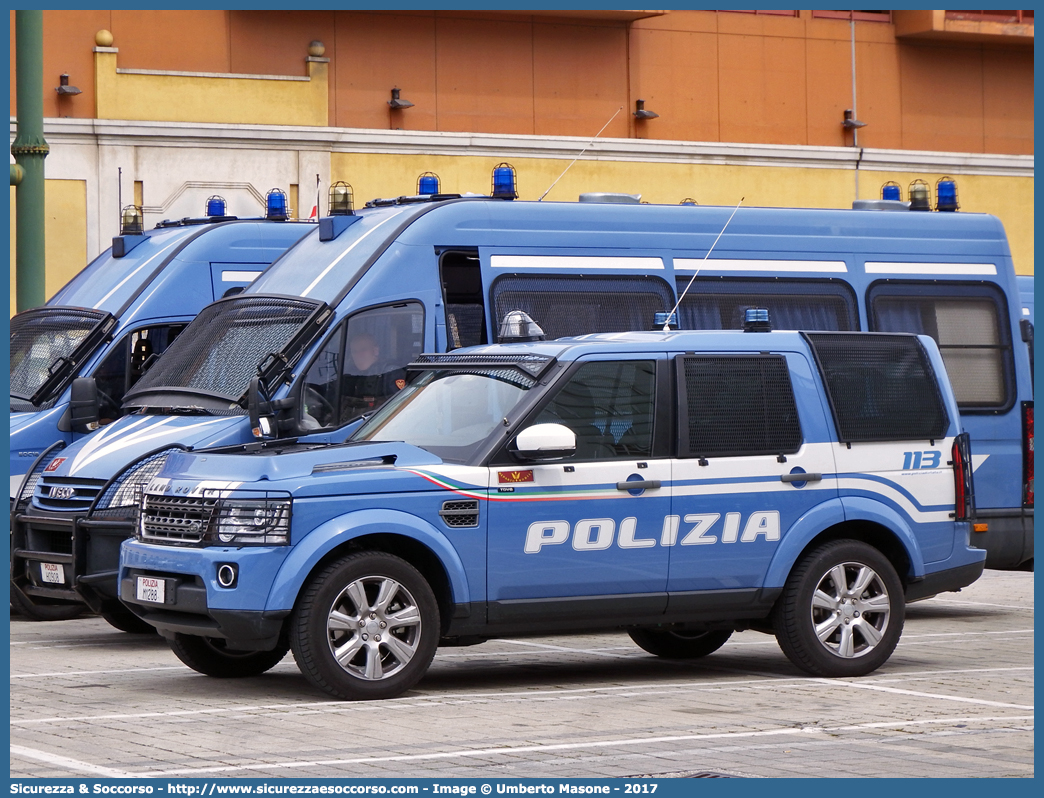 Polizia M1288
Polizia di Stato
Reparto Mobile
Land Rover Discovery 4
Allestitore Carrozzeria Marazzi S.p.A.
Parole chiave: PS;P.S.;Polizia;di;Stato;Pubblica;Sicurezza;Reparto;Mobile;Land;Rover;Discovery;4;Marazzi