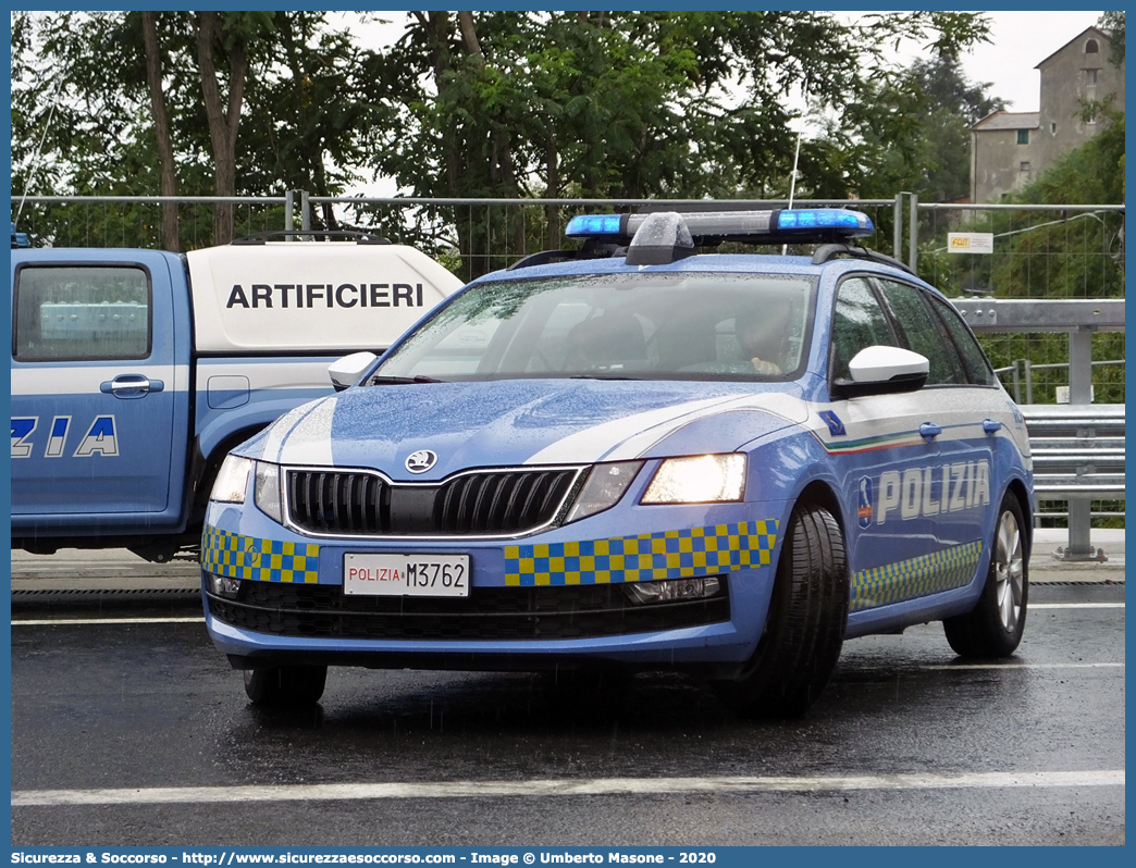 Polizia M3762
Polizia di Stato
Polizia Stradale
Autostrade per l'Italia S.p.A.
Skoda Octavia Wagon V serie
Allestitore Focaccia Group S.r.l.
(II fornitura)
Parole chiave: PS;P.S.;Polizia;di;Stato;Stradale;Autostrade per Italia S.p.A.;Skoda;Octavia;Wagon;Station;SW;S.W.;Focaccia