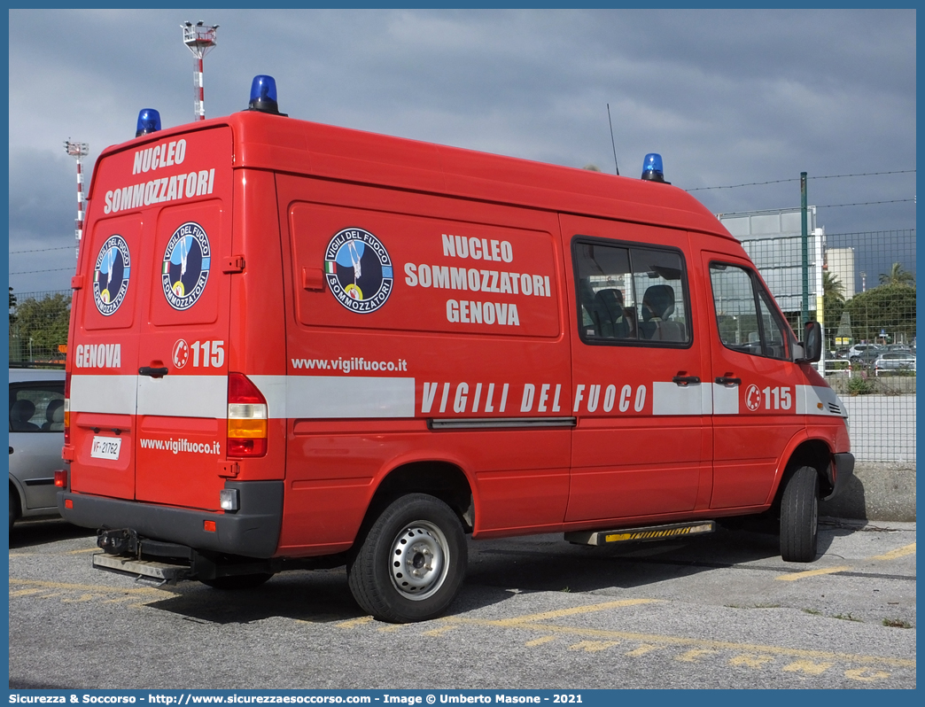 VF 21762
Corpo Nazionale Vigili del Fuoco
Nucleo Soccorso Subacqueo e Acquatico
Mercedes Benz Sprinter 316 4x4 I serie restyling
(Variante)
Parole chiave: VVF;V.V.F.;Corpo;Nazionale;Vigili;del;Fuoco;Mercedes Benz;Sprinter;NSSA;N.S.S.A.;Soccorso;Subacqueo;Acquatico;Sommozzatori;Subacquei