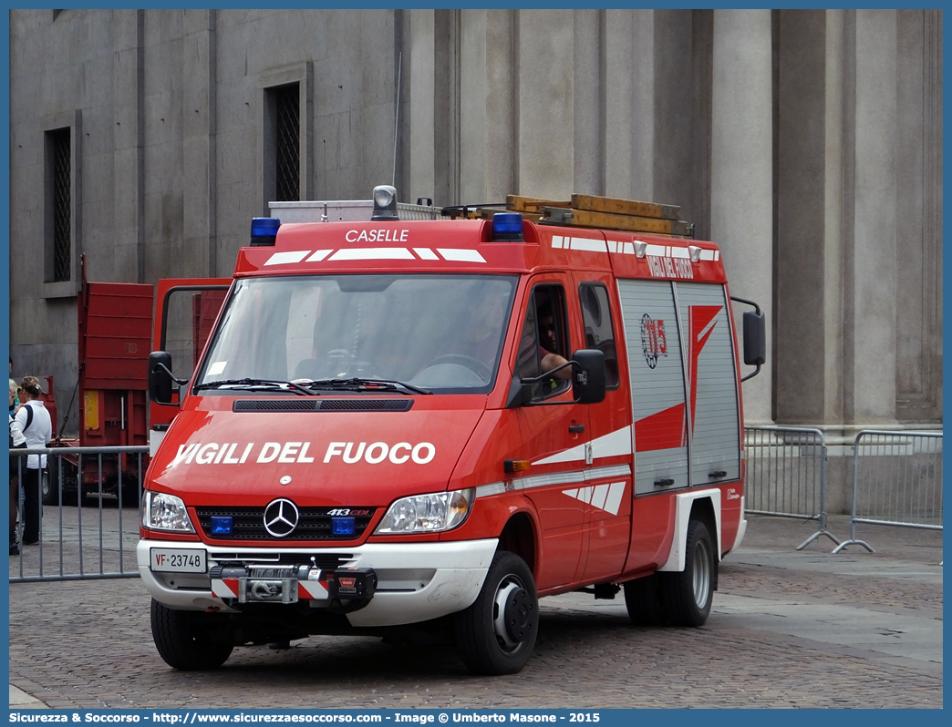 VF 23748
Corpo Nazionale Vigili del Fuoco
Mercedes Benz Sprinter 413 4x4 I serie restyling
Allestitore Kofler Fahrzeugbau S.n.c.
Parole chiave: Corpo;Nazionale;Vigili del Fuoco;Vigili;Fuoco;Polisoccorso;Mercedes Benz;Sprinter;413;Kofler;Fahrzeugbau