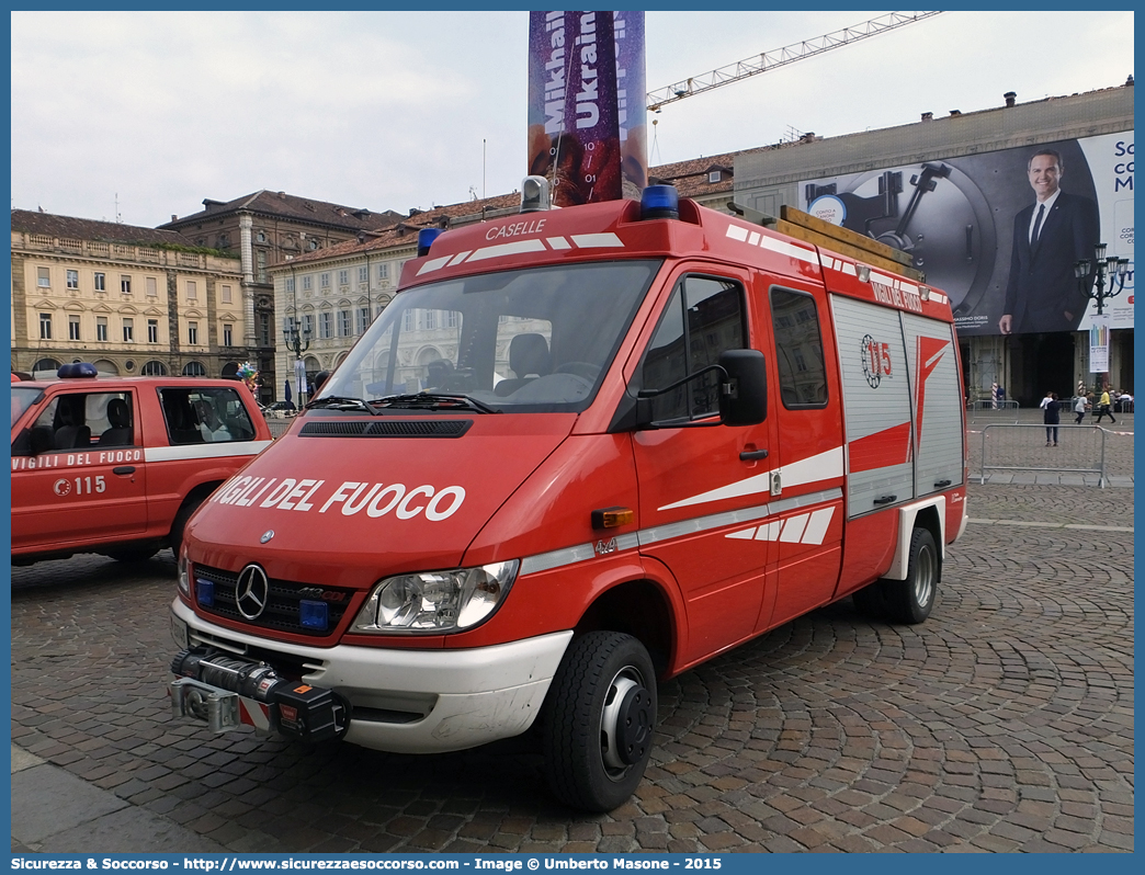 VF 23748
Corpo Nazionale Vigili del Fuoco
Mercedes Benz Sprinter 413 4x4 I serie restyling
Allestitore Kofler Fahrzeugbau S.n.c.
Parole chiave: Corpo;Nazionale;Vigili del Fuoco;Vigili;Fuoco;Polisoccorso;Mercedes Benz;Sprinter;413;Kofler;Fahrzeugbau