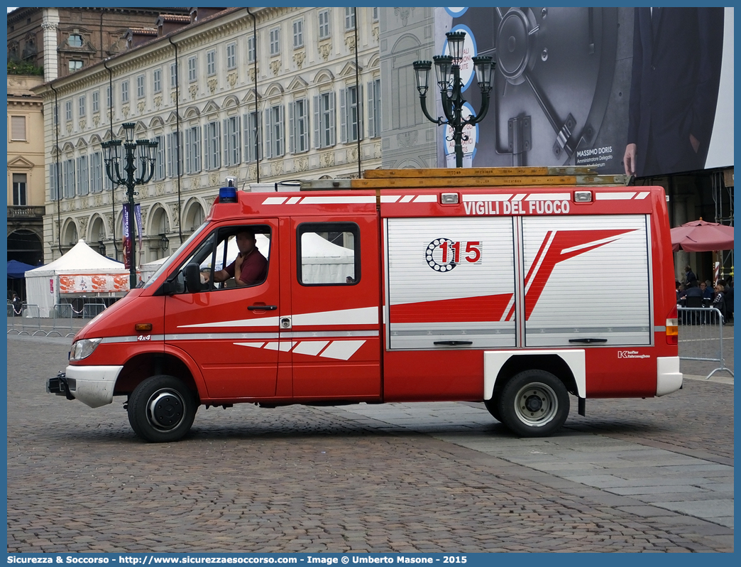 VF 23748
Corpo Nazionale Vigili del Fuoco
Mercedes Benz Sprinter 413 4x4 I serie restyling
Allestitore Kofler Fahrzeugbau S.n.c.
Parole chiave: Corpo;Nazionale;Vigili del Fuoco;Vigili;Fuoco;Polisoccorso;Mercedes Benz;Sprinter;413;Kofler;Fahrzeugbau