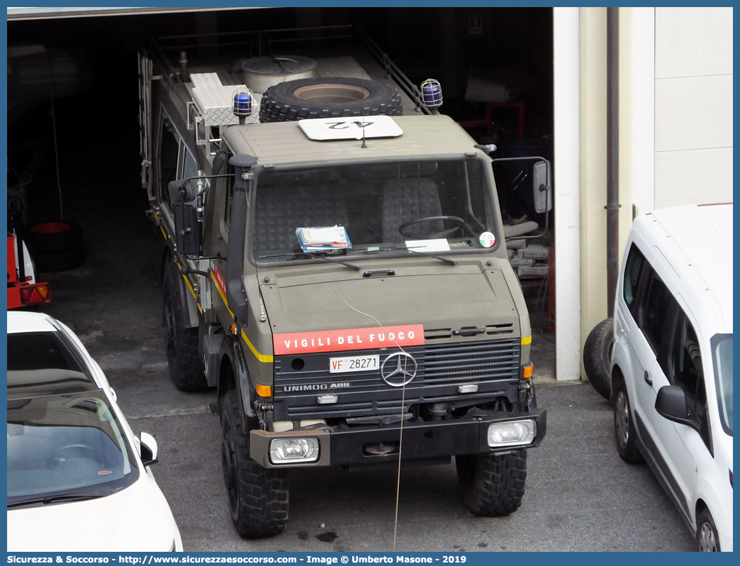 Vf 28271
Corpo Nazionale Vigili del Fuoco
Servizio Antincendio Boschivo
Mercedes Benz Unimog 1650
Parole chiave: Corpo;Nazionale;Vigili del Fuoco;Vigili;Fuoco;AIB;A.I.B.;Servizio;Antincendio;Boschivo;Mercedes Benz;Unimog;1650