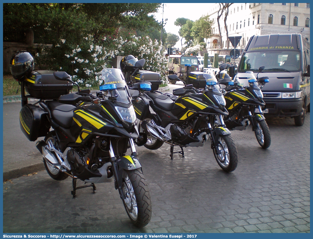 GdiF 12180 - GdiF 12183 - GdiF 12184
Guardia di Finanza
Honda NC750X
Parole chiave: GdiF;G.D.F.;GDF;Guardia;di;Finanza;Honda;NC750X