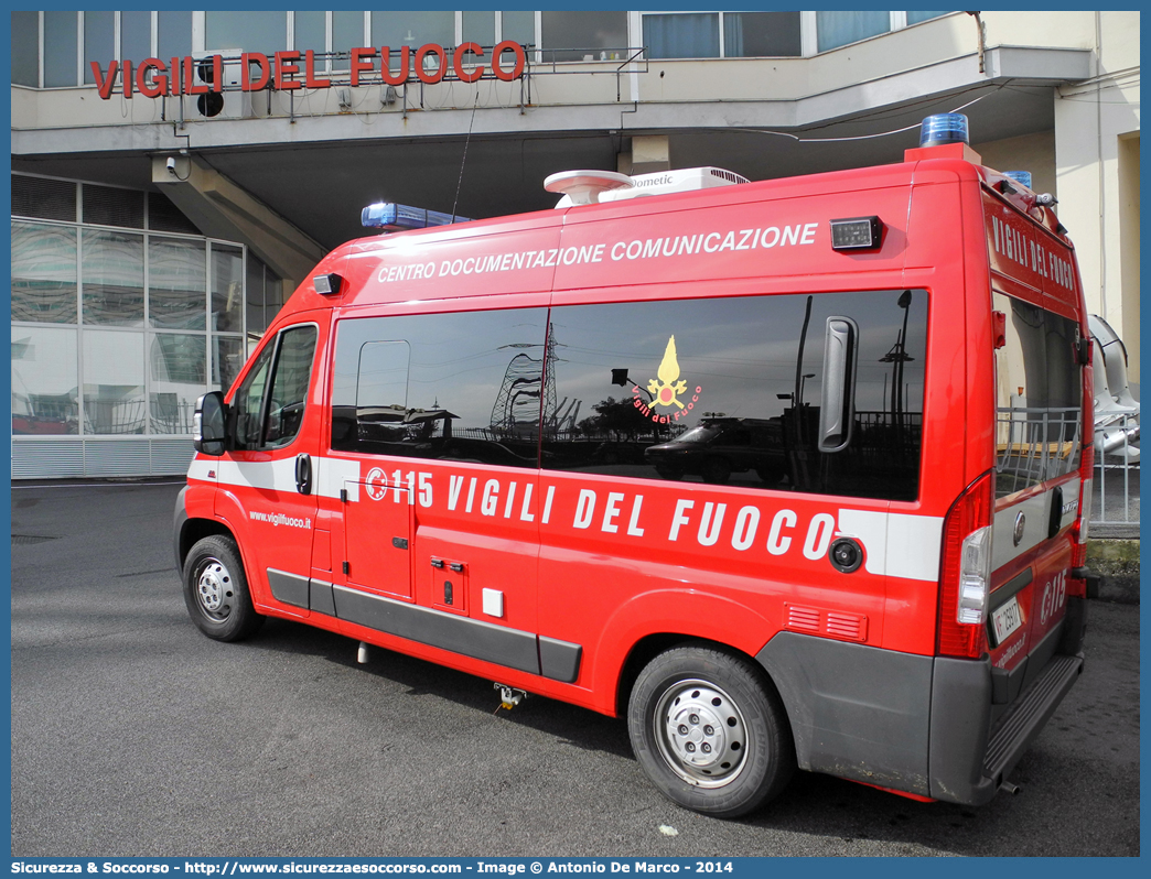 VF 25917
Corpo Nazionale Vigili del Fuoco
Nucleo Videodocumentazione
Fiat Ducato III serie
(variante)
Parole chiave: VF;VVF;V.F.;V.V.F.;Corpo;Nazionale;Vigili del Fuoco;Vigili;Fuoco;Fiat;Ducato;X250;Videodocumentazione;Video;Documentazione;Comunicazione;25917