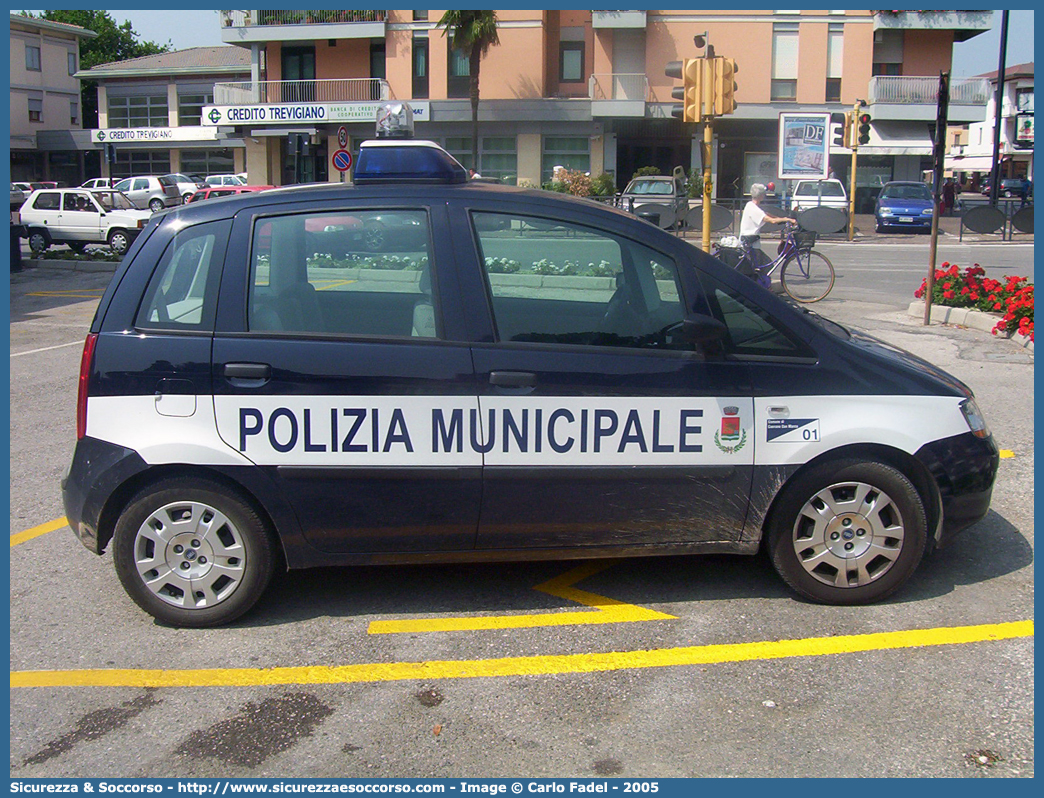 -
Polizia Municipale
Comune di Caerano San Marco
Fiat Idea
Parole chiave: PL;P.L.;PM;P.M.;Polizia;Locale;Municipale;Caerano;San;Marco;Fiat;Idea