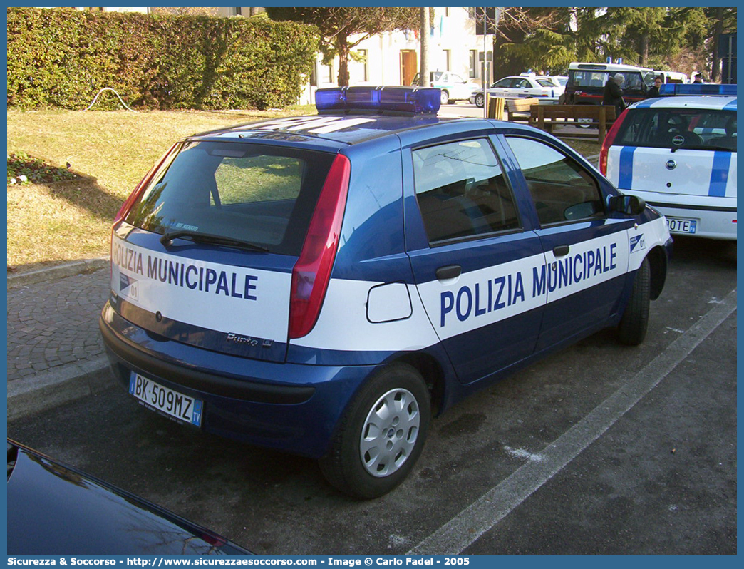 -
Polizia Municipale
Comune di Cordignano
Fiat Punto II serie
Parole chiave: PL;P.L.;PM;P.M.;Polizia;Locale;Municipale;Cordignano;Fiat;Punto