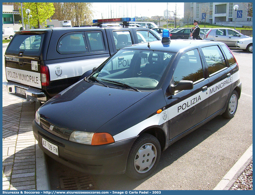 -
Polizia Municipale
Comune di Jesolo
Fiat Punto I serie
Parole chiave: PL;PM;P.L.;P.M.;Polizia;Locale;Municipale;Jesolo;Fiat;Punto