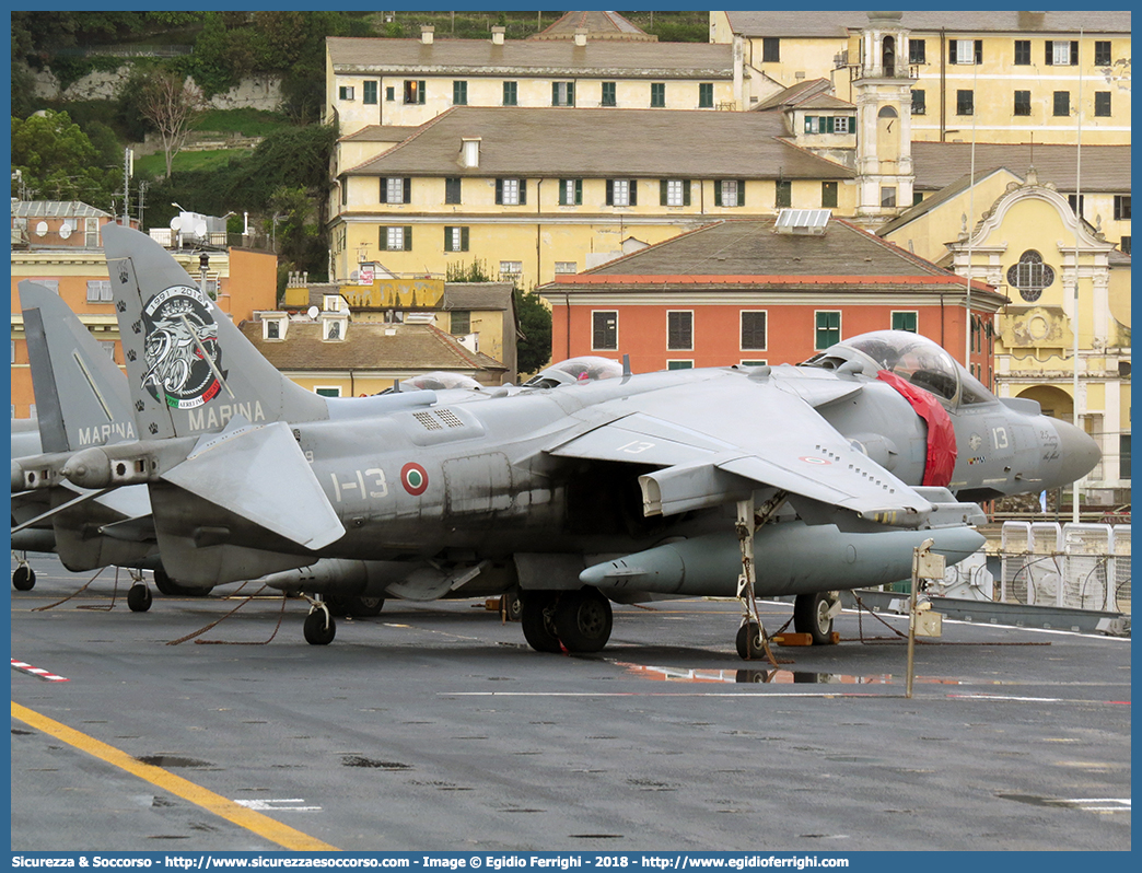 MM7219 1-13
Marina Militare Italiana
Aviazione Navale
McDonnell Douglas AV-8B
Harrier II
Parole chiave: MMI;M.M.I.;Marina;Militare;Italiana;Aviazione;Navale;McDonnell;Douglas;AV-8B;Harrier;II;Plus;+