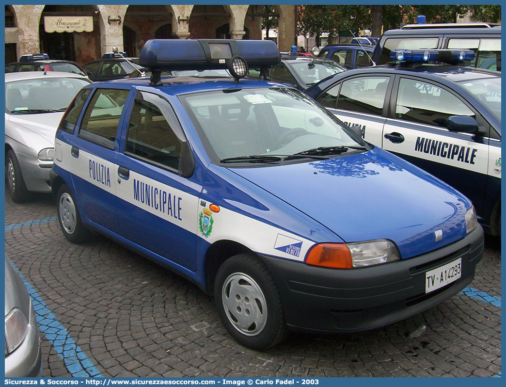 -
Polizia Municipale
Comune di Maserada di Piave
Fiat Punto I serie
Parole chiave: PL;P.L.;PM;P.M.;Polizia;Locale;Municipale;Maserada;di;Piave;Fiat;Punto