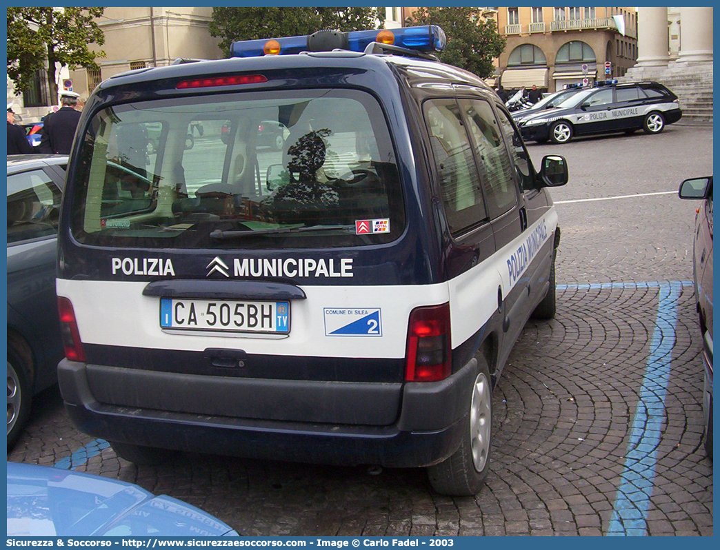 -
Polizia Municipale
Comune di Silea
Citroen Berlingo I serie
Parole chiave: PL;P.L.;PM;P.M.;Polizia;Locale;Municipale;Silea;Citroen;Berlingo