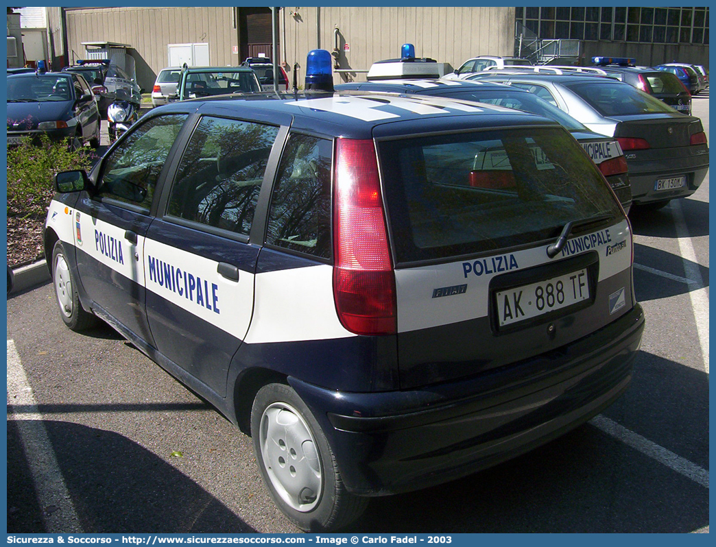 -
Polizia Municipale
Comune di Casier
Fiat Punto I serie
Parole chiave: PL;P.L.;PM;P.M.;Polizia;Locale;Municipale;Casier;Fiat;Punto