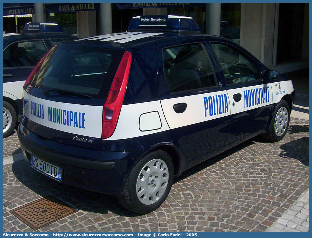 -
Polizia Municipale
Comune di Badia Polesine
Fiat Punto II serie
Parole chiave: PL;P.L.;PM;P.M.;Polizia;Locale;Municipale;Badia Polesine;Fiat;Punto