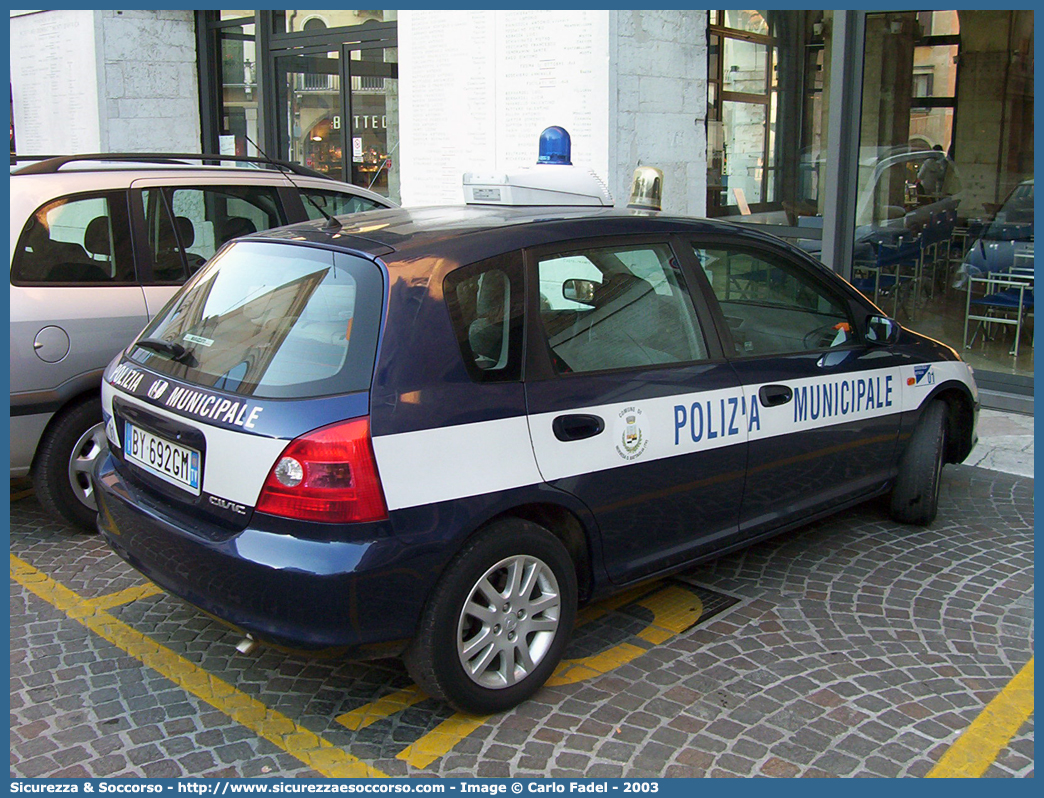 -
Polizia Municipale
Comune di Nervesa della Battaglia
Honda Civic VII serie
Parole chiave: PL;P.L.;PM;P.M.;Polizia;Locale;Municipale;Nervesa;della;Battaglia;Honda;Civic