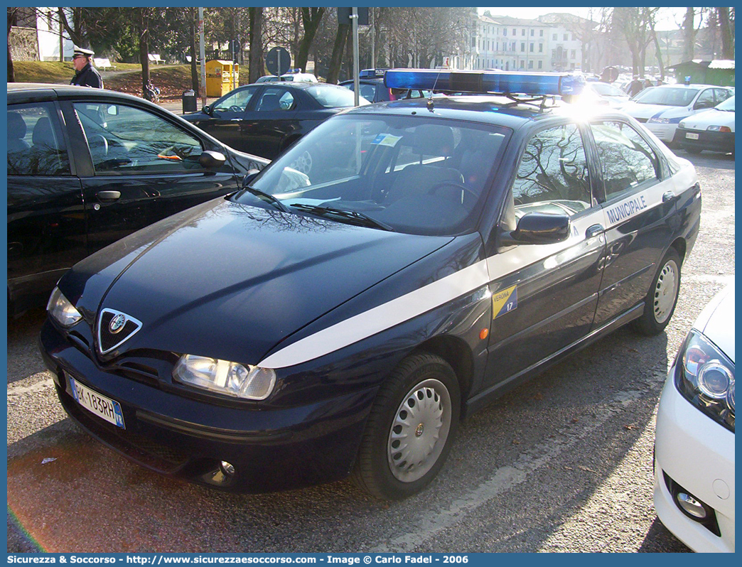 Polizia Municipale
Comune di Verona
Alfa Romeo 146
Parole chiave: PL;P.L.;PM;P.M.;Polizia;Locale;Municipale;Verona;Alfa;Romeo;146