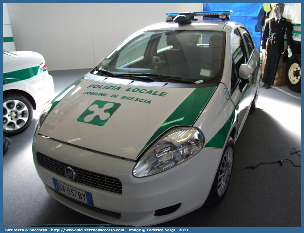 -
Polizia Locale
Comune di Brescia
Fiat Grande Punto
Allestitore OVT S.r.l.
Parole chiave: PL;P.L.;PM;P.M.;Polizia;Locale;Municipale;Brescia;Fiat;Grande;Punto;OVT