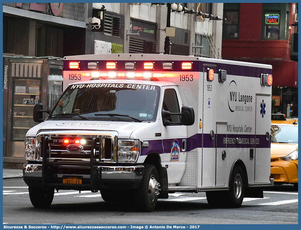 1953
United States of America
NYU Langone Medical Center
Ford E350
Conversion by Braun Industries Inc
Parole chiave: United;States;of;America;USA;U.S.A.;nyu;langone;medical;center;EMS;E.M.S.;Emergency;Medical;Service;Ford;E350;Braun