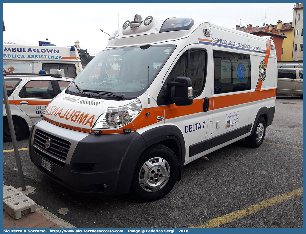 DELTA 7
SUEM 118 Vicenza
Azienda ULSS 8 - Berica
Fiat Ducato III serie
Allestitore AVS S.a.s.
(variante)
Parole chiave: 118;SUEM;S.U.E.M.;Vicenza;Ambulanza;Fiat;Ducato;AVS