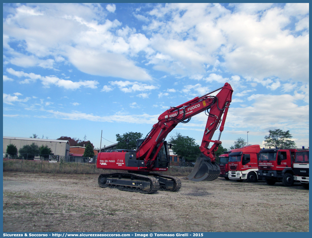 -
Corpo Nazionale Vigili del Fuoco
New Holland Kobelco E215C
Parole chiave: VVF;V.V.F.;Corpo;Nazionale;Vigili;del;Fuoco;New;Holland;Kobelco;E215C