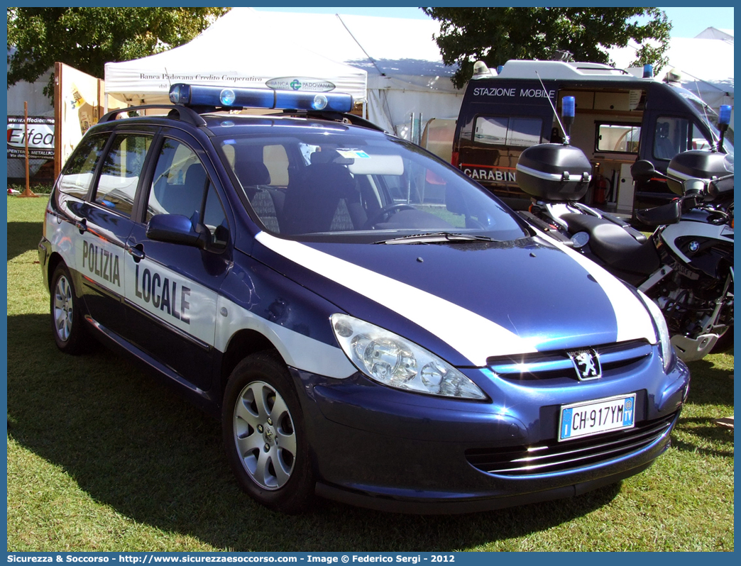 -
Polizia Locale
Comune di Resana
Peugeot 307 Station Wagon II serie
Parole chiave: PL;P.L.;PM;P.M.;Polizia;Locale;Municipale;Resana;Peugeot;307;Station;Wagon