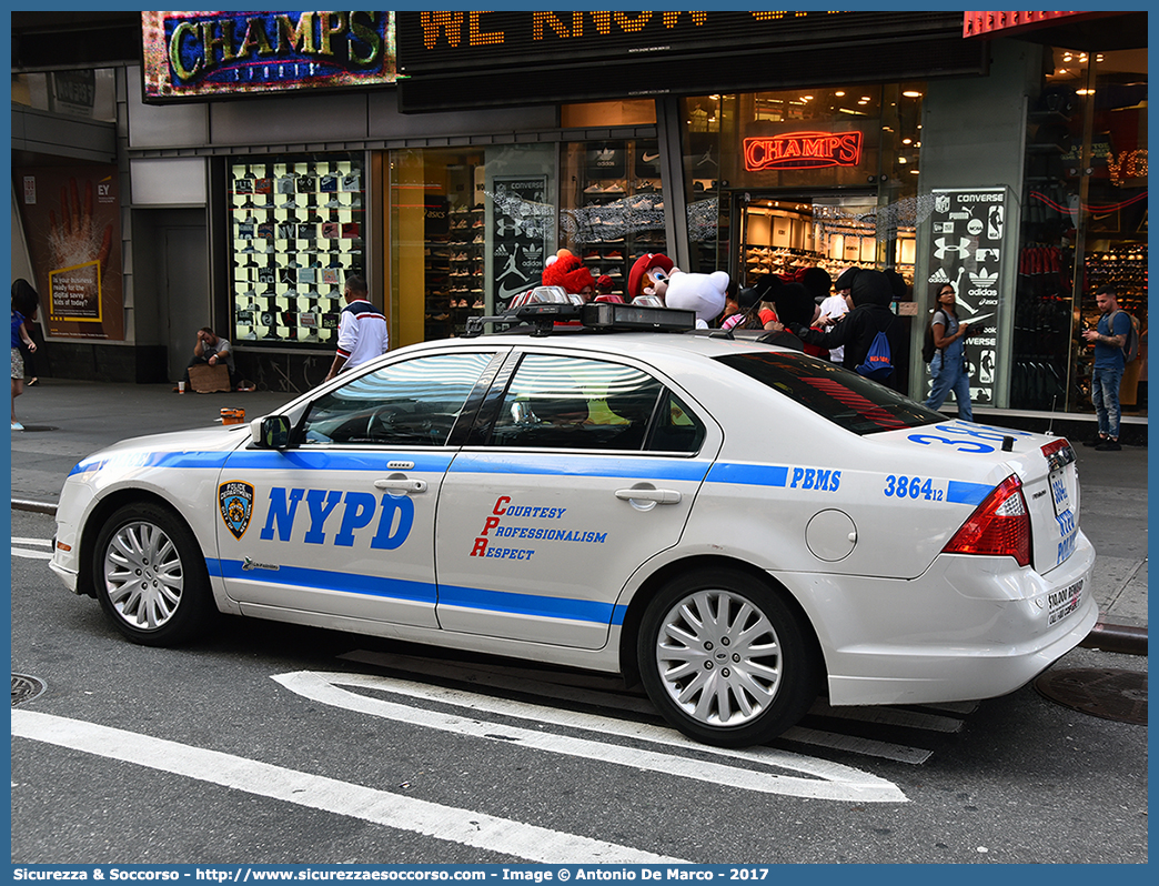 3864
United States of America
New York Police Department
Patrol Borough Manhattan South
Ford Fusion Hybrid I generation
Parole chiave: USA;U.S.A.;United;States;of;America;NYPD;N.Y.P.D.;New;York;Police;Department;PBMS;P.B.M.S.;Patrol;Borough;Manhattan;South;Ford;Fusion;Hybrid