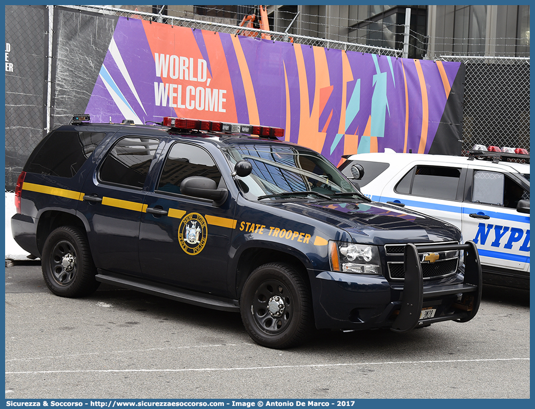 -
United States of America
New York State Police
Chevrolet Tahoe III generation
Parole chiave: USA;U.S.A.;United;States;of;America;NYSP;N.Y.S.P.;New;York;State;Police;Chevrolet;Tahoe