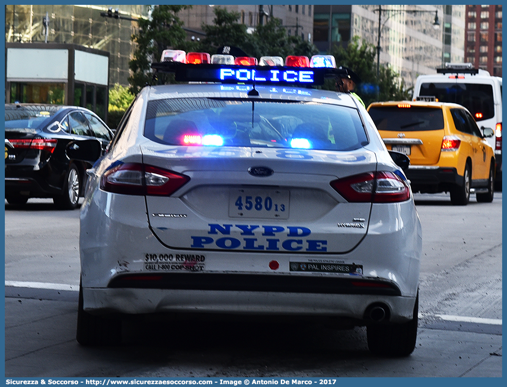 4580
United States of America
New York Police Department
Citywide Traffic Task Force
Ford Fusion Hybrid II generation
Parole chiave: USA;U.S.A.;United;States;of;America;NYPD;N.Y.P.D.;New;York;Police;Department;CTTF;C.T.T.F.;Citywide;Traffic;Task;Force;Ford;Fusion;Hybrid