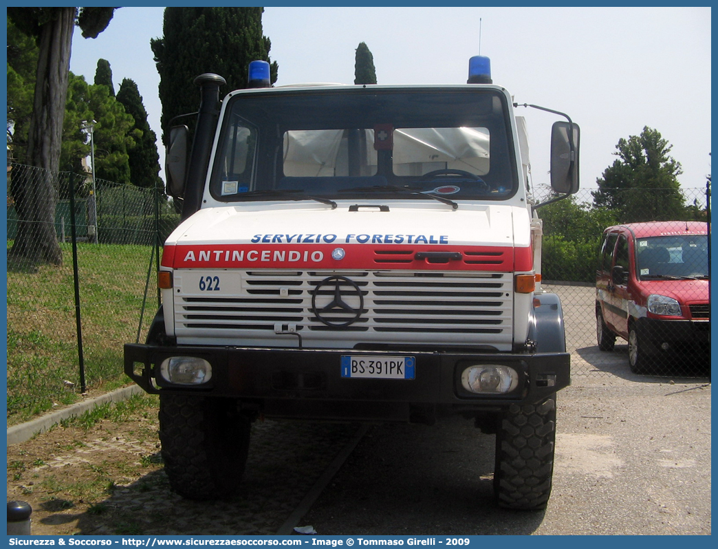 622
Regione Veneto
Servizio Forestale Regionale
Mercedes Benz Unimog U1400
Parole chiave: Regione;Veneto;Servizio;Forestale;Regionale;Mercedes;Benz;Unimog;U1400