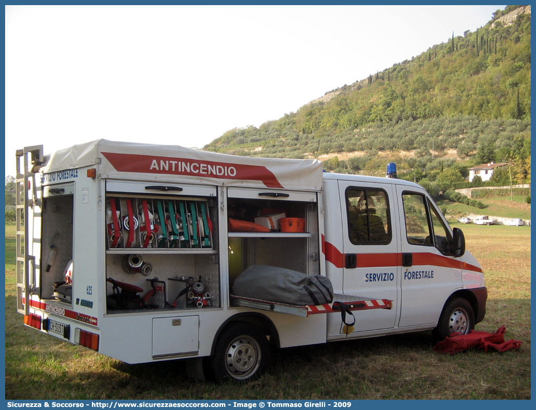 625
Regione Veneto
Servizio Forestale Regionale
Fiat Ducato II serie restyling
Allestitore Fulmix S.a.s.
Parole chiave: Regione;Veneto;Servizio;Forestale;Regionale;Fiat;Ducato;Fulmix