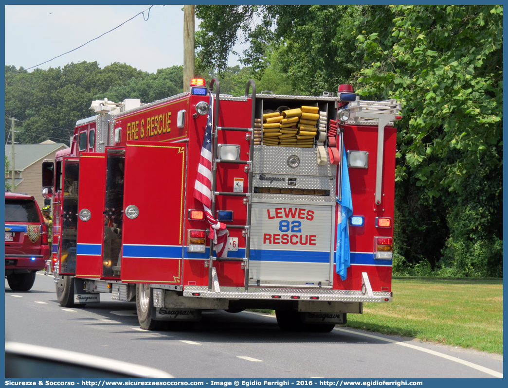 82-6
United States of America
Lewes Fire Department
Rescue/Engine
Seagrave Attacker HD Chassis
with a 10 man cab
Parole chiave: United;States;of;America;USA;U.S.A.;Lewes;Fire;Department;Rescue;Engine;Seagrave