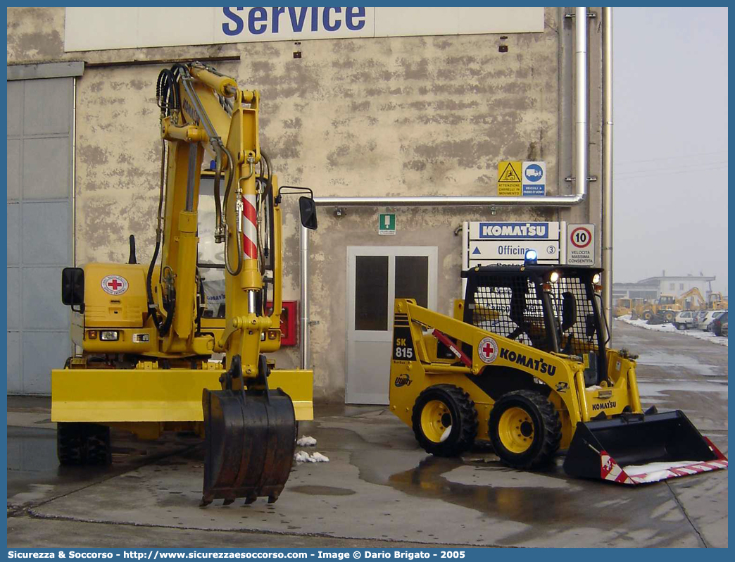 -
Croce Rossa Italiana
Servizio Emergenze
Komatsu SK 815
Parole chiave: CRI;C.R.I.;Croce;Rossa;Italiana;Servizio;Emergenze;Komatsu;SK;815