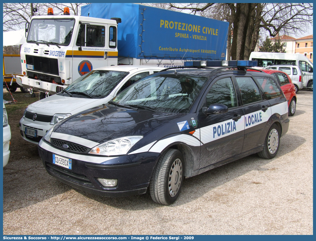 -
Polizia Locale
Comune di Camponogara
Ford Focus Statiowagon II serie
(variante)
Parole chiave: PL;P.L.;PM;P.M.;Polizia;Locale;Municipale;Camponogara;Ford;Focus;Stationwagon