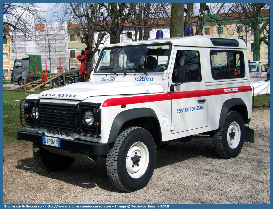 -
Regione Veneto
Servizio Forestale Regionale
Land Rover Defender 90
Antincendio
Parole chiave: Regione;Veneto;Servizio;Forestale;Regionale;Land;Rover;Defender;90;Antincendio