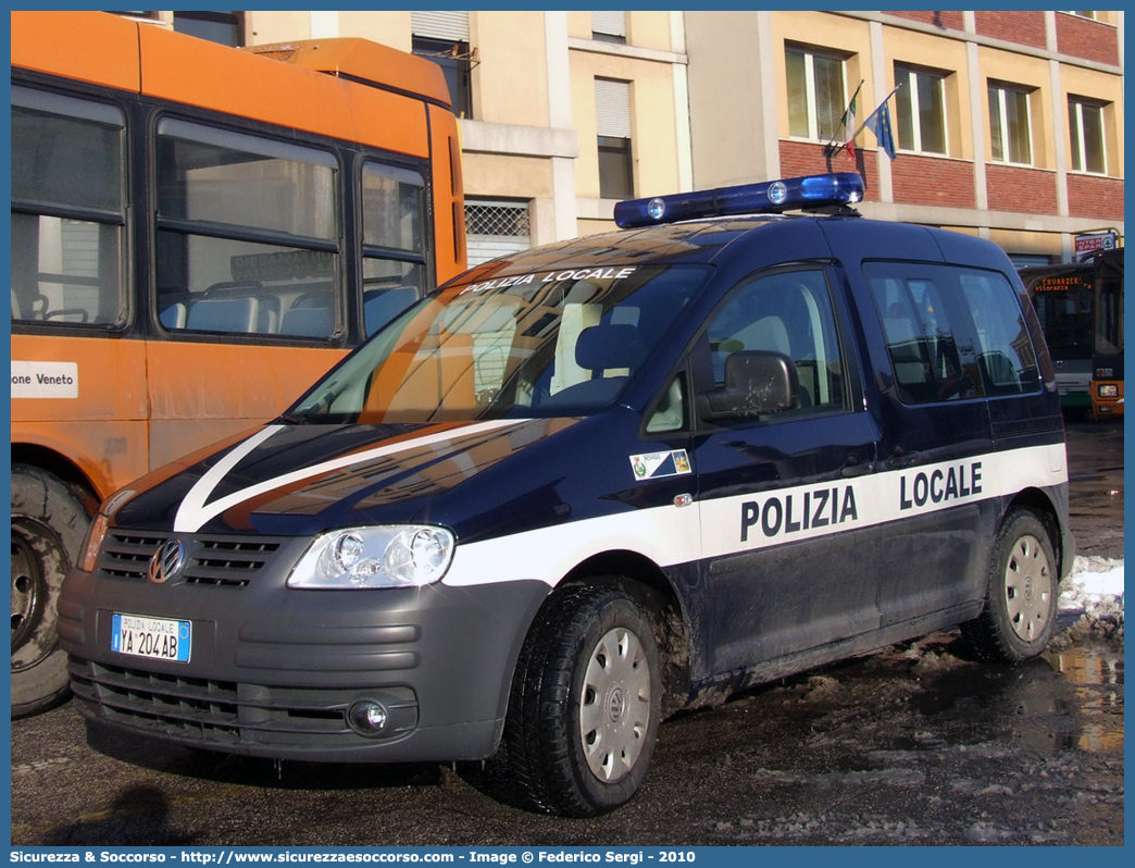 Polizia Locale YA204AB
Polizia Locale
Comune di Rovigo
Volkswagen Caddy III serie
Allestitore Focaccia Group S.r.l.
Parole chiave: PL;P.L.;PM;P.M.;Polizia;Locale;Municipale;Rovigo;Volkswagen;Caddy;Focaccia