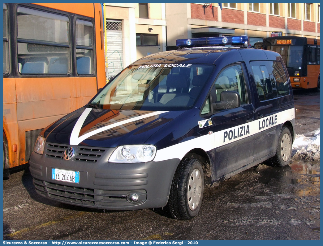 Polizia Locale YA204AB
Polizia Locale
Comune di Rovigo
Volkswagen Caddy III serie
Allestitore Focaccia Group S.r.l.
Parole chiave: PL;P.L.;PM;P.M.;Polizia;Locale;Municipale;Rovigo;Volkswagen;Caddy;Focaccia