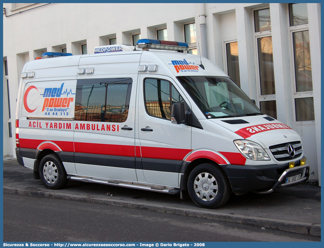 -
Republic of Turkey
Türk Deniz Kuvvetleri
Acil Yardım Ambulans Hizmeti
Mercedes Benz Sprinter II generation
Med Power Ambulance Service
Parole chiave: Türk;Deniz;Kuvvetleri;Acil;Yardım;Ambulans;Hizmeti;Mercedes Benz;Sprinter