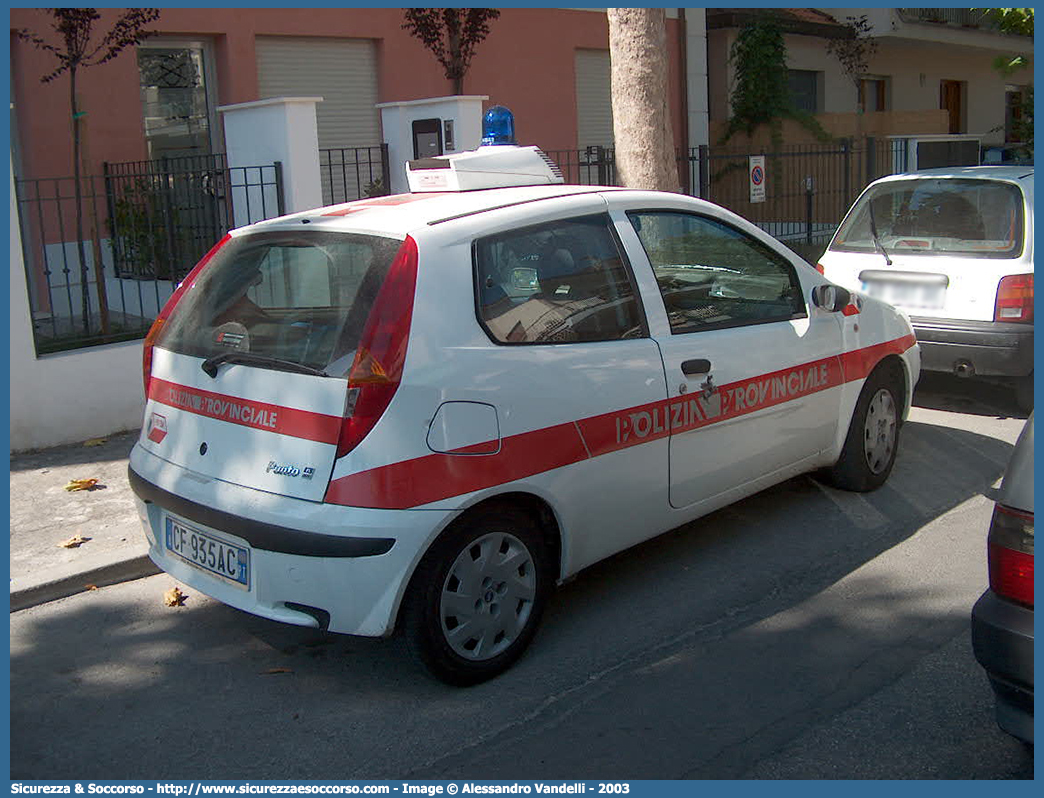 -
Polizia Provinciale
Provincia di Pistoia
Fiat Punto II serie
Parole chiave: PL;P.L.;PM;P.M.;Polizia;Locale;Provinciale;Pistoia;Fiat;Punto