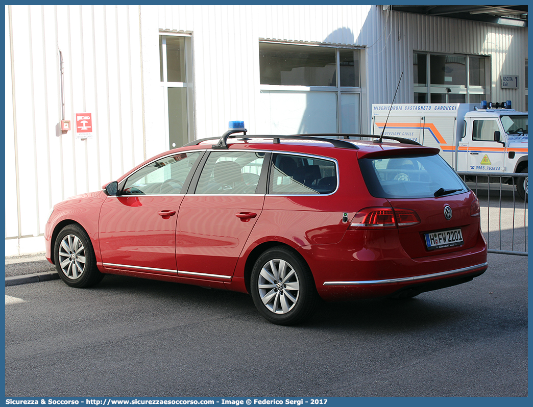 H FW2201
Bundesrepublik Deutschland
Freiwillige Feuerwehr Hamburg
Volkswagen Passat Variant V generation
Parole chiave: Bundesrepublik;Deutschland;Freiwillige;Feuerwehr;Hamburg;Volkswagen;Passat;Variant