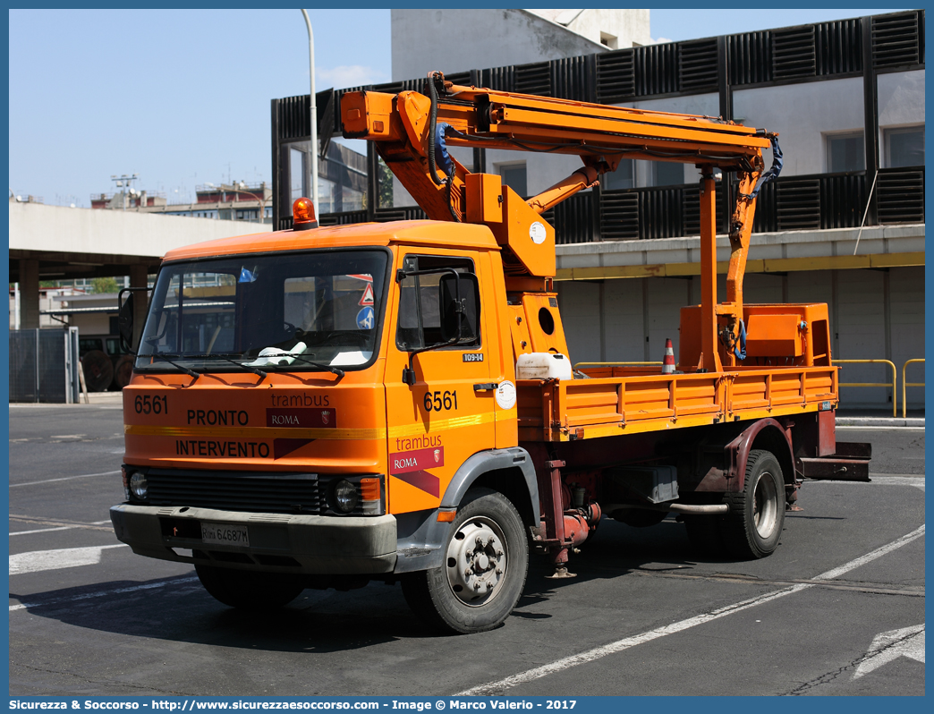 6561
ATAC S.p.A.
Pronto Intervento
Iveco 109-14
Allestitore Cella S.p.A.
Parole chiave: ATAC;Soccorso;Tram;Bus;Autobus;Controllo;Linea;Aerea;Iveco;109-14;Cella