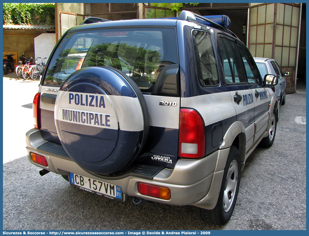 -
Polizia Municipale
Comune di Vicenza
Suzuki Grand Vitara II serie
Parole chiave: PL;P.L.;PM;P.M.;Polizia;Locale;Municipale;Vicenza;Suzuki;Grand;Vitara