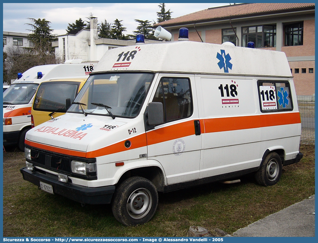 D12
118 Pordenone
Fiat Ducato I serie restyling
Allestitore Boneschi S.r.l.
Parole chiave: 118;Pordenone;Ambulanza;Fiat;Ducato;Boneschi