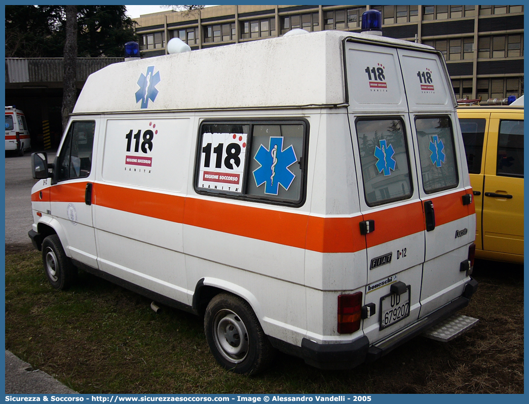 D12
118 Pordenone
Fiat Ducato I serie restyling
Allestitore Boneschi S.r.l.
Parole chiave: 118;Pordenone;Ambulanza;Fiat;Ducato;Boneschi