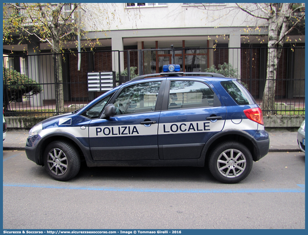 -
Polizia Locale
Comune di Bosco Chiesanuova
Fiat Sedici I serie
Parole chiave: PL;P.L.;PM;P.M.;Polizia;Locale;Municipale;Bosco Chiesanuova;Fiat;Sedici