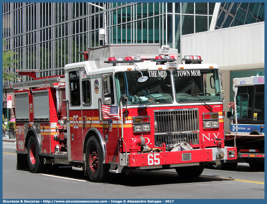 65 - SP13002H
United States of America
New York Fire Department
Seagrave Attacker HD
Parole chiave: United;States;of;America;USA;U.S.A.;NYFD;N.Y.F.D.;New;York;Fire;Department;Seagrave;Attacker;HD;Engine