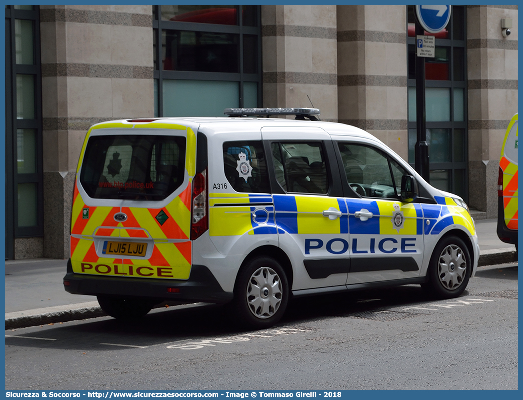 A316
United Kingdom of Great Britain and Northern Ireland
British Transport Police
Ford Transit Connect II generation
Parole chiave: UK;United;Kingdom;Great;Britain;Northern;Ireland;British;Transport;Police;BTP;Ford;Transit;Connect