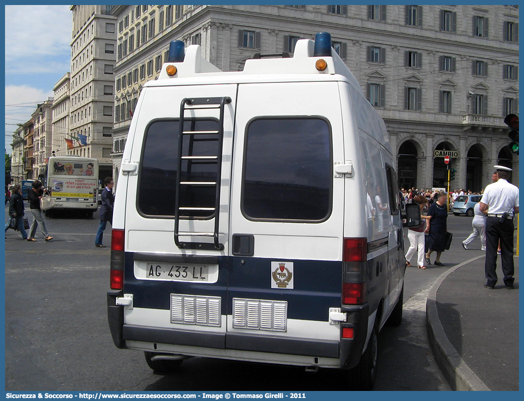 -
Polizia Municipale
Comune di Roma
Fiat Ducato II serie
Parole chiave: PL;P.L.;PM;P.M.;Polizia;Locale;Municipale;Roma;Fiat;Ducato